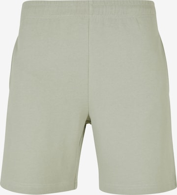 regular Pantaloni di Urban Classics in verde: frontale