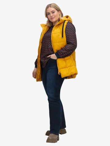 SHEEGO Vest in Yellow