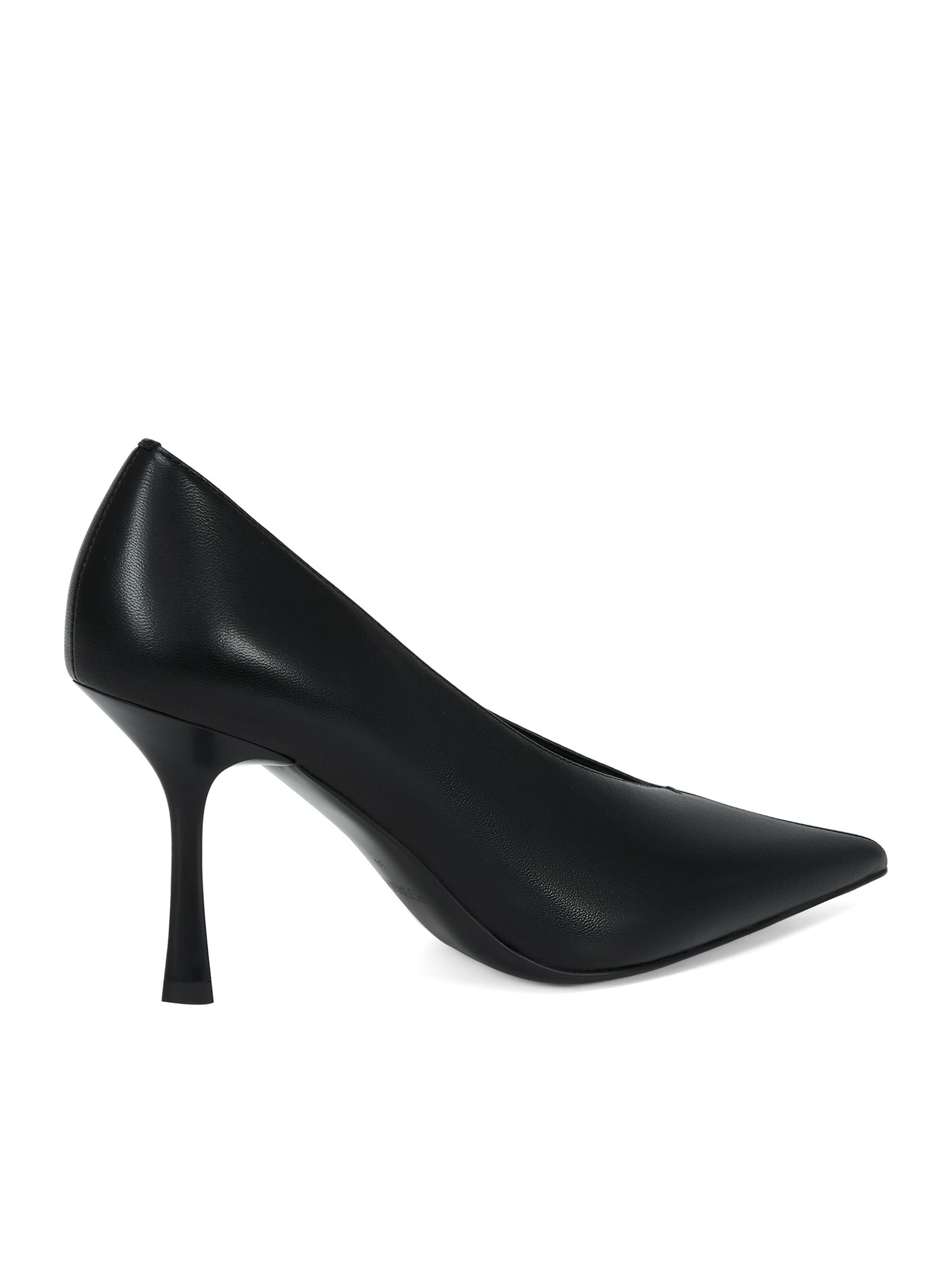 Potamy Pumps in Black