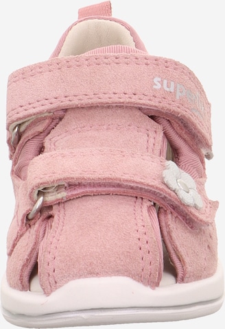 SUPERFIT Sandale 'BOOMERANG' in Pink
