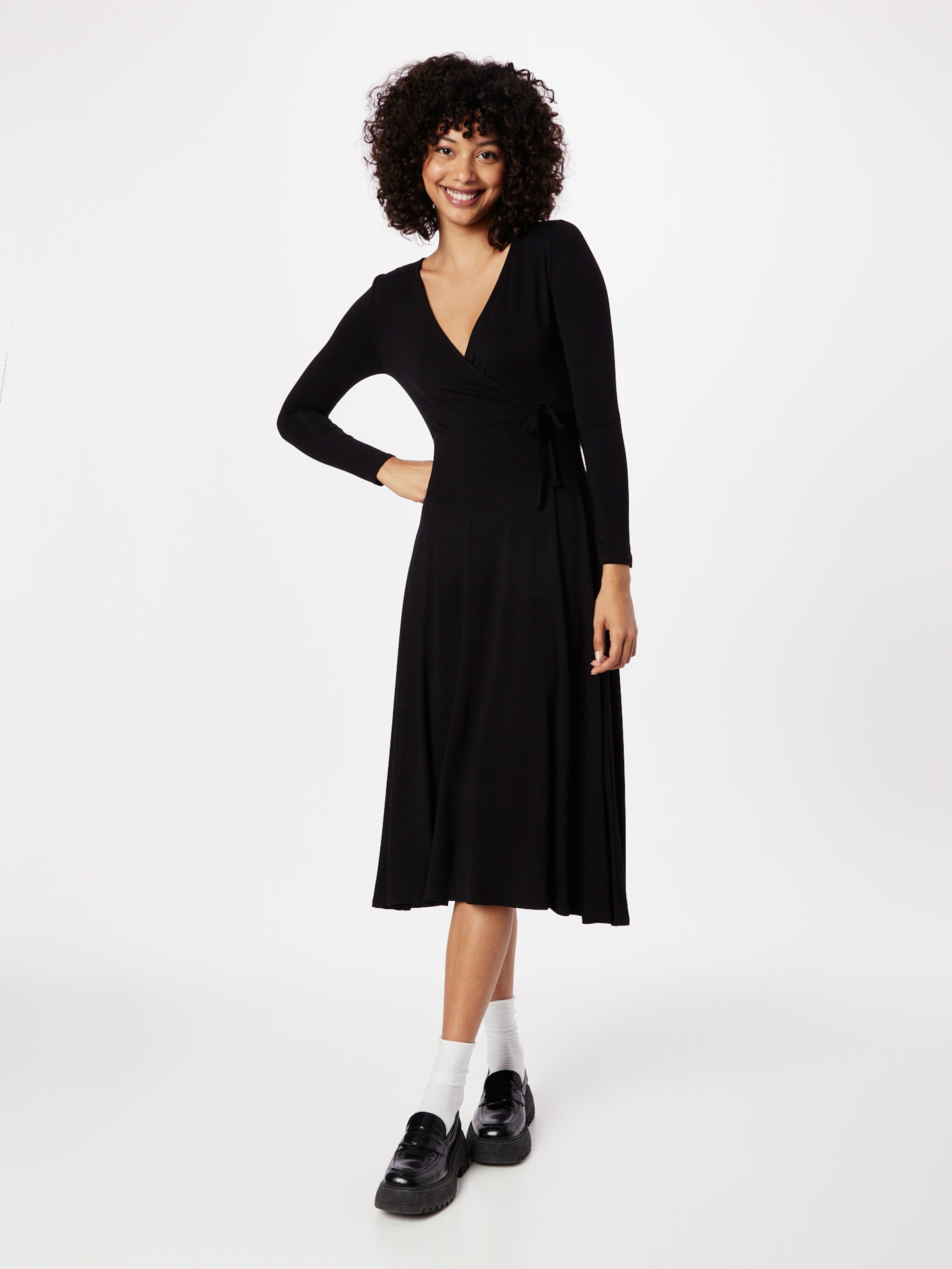 Dorothy Perkins Dress in Black ABOUT YOU