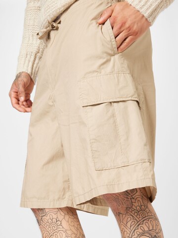 WEEKDAY Loosefit Shorts in Beige