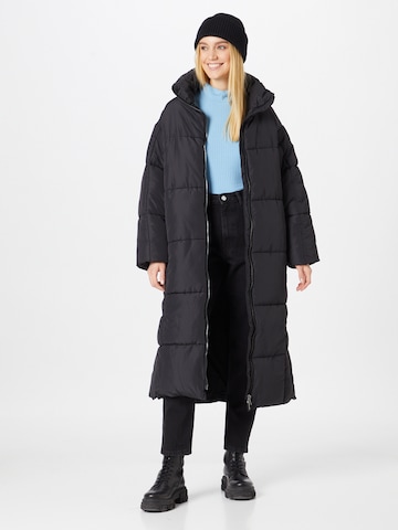 Monki Χειμερινό παλτό σε μαύρο