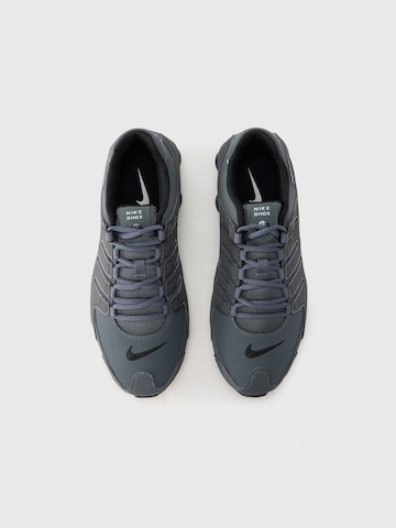 Nike Sportswear Sneakers laag 'Shox NZ' in Grijs