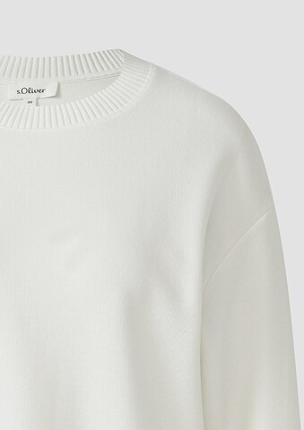 s.Oliver Sweatshirt in Beige