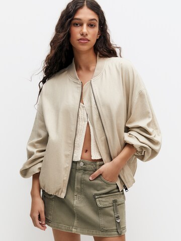 Pull&Bear Tussenjas in Beige: voorkant