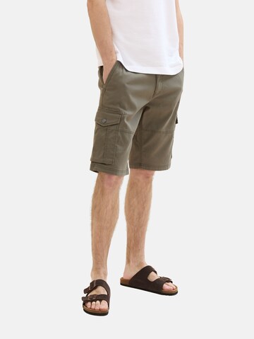 TOM TAILOR Regular Cargo Pants in Green: front