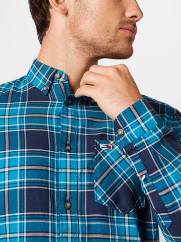 Tommy Jeans - Ajuste regular Camisa en azul