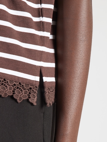 Maglietta di MORE & MORE in marrone