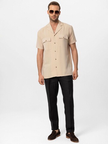 Antioch Comfort Fit Skjorta i beige
