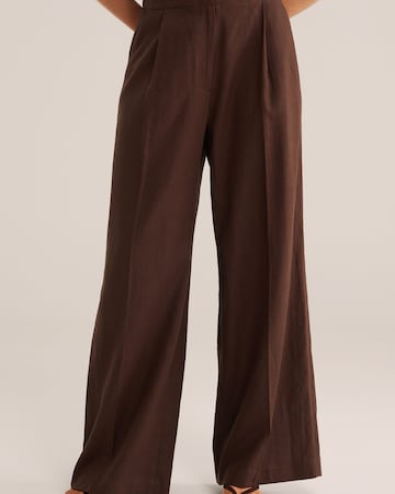 WE Fashion Широкий Брюки со складками в Коричневый: спереди