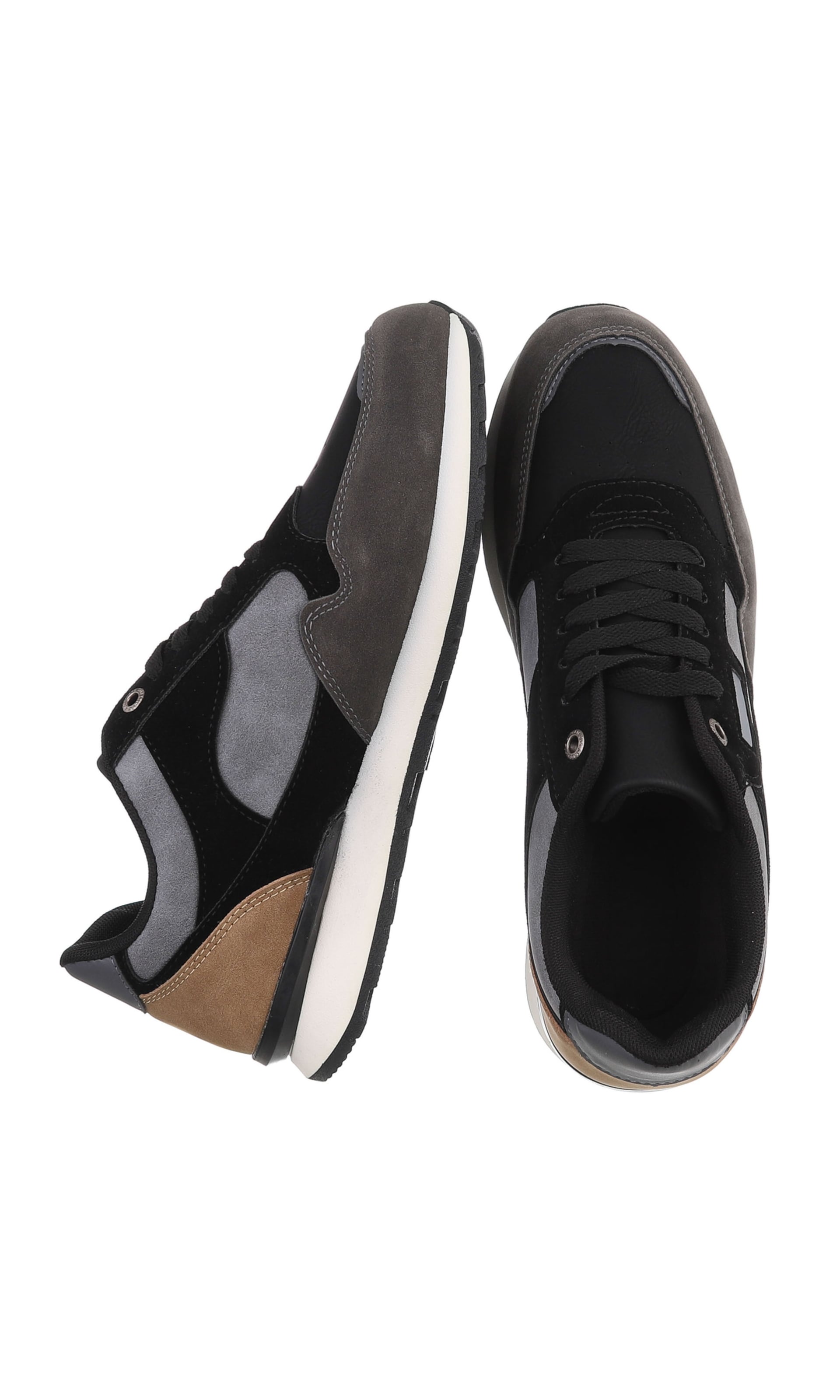 CoolWalk Sneakers in Black
