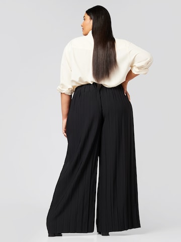 Guido Maria Kretschmer Curvy Wide leg Trousers 'Lucila' in Black: back