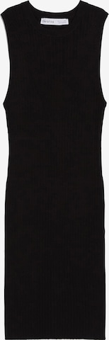 Rochie de la Bershka pe negru: față