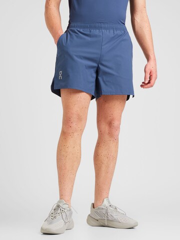 On - regular Pantalón deportivo 'Essential' en azul: frente