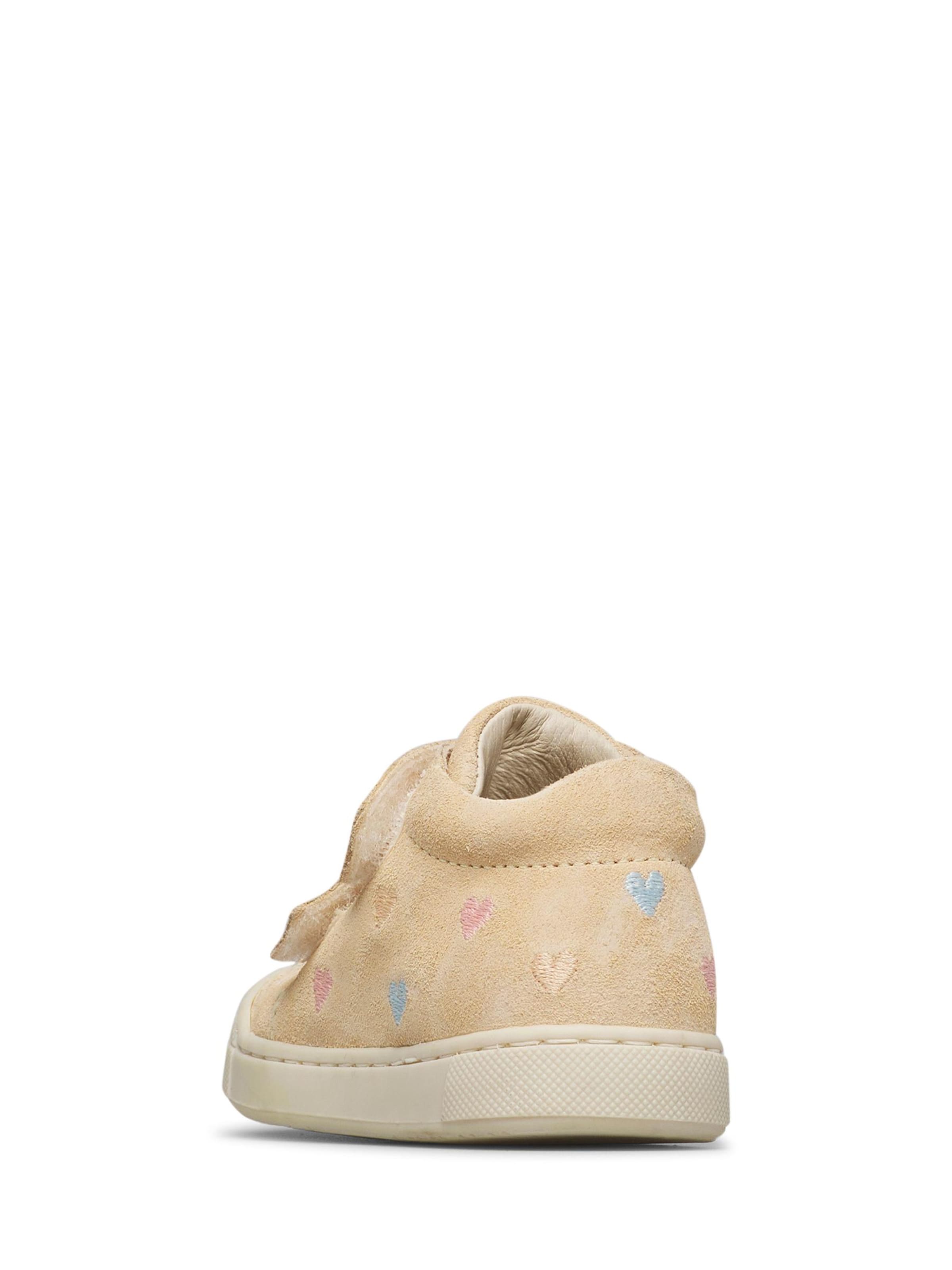 Baskets 'SNOPES EMBR.HEART VL' Falcotto en beige