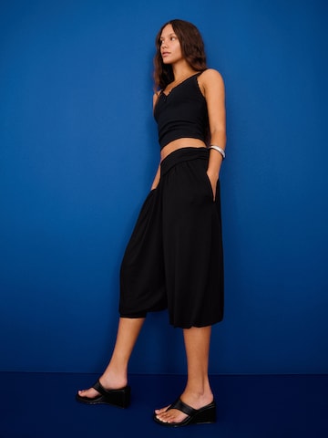 Bershka Barrel Hose in Schwarz