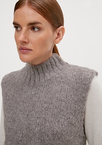 Pull-over COMMA en gris