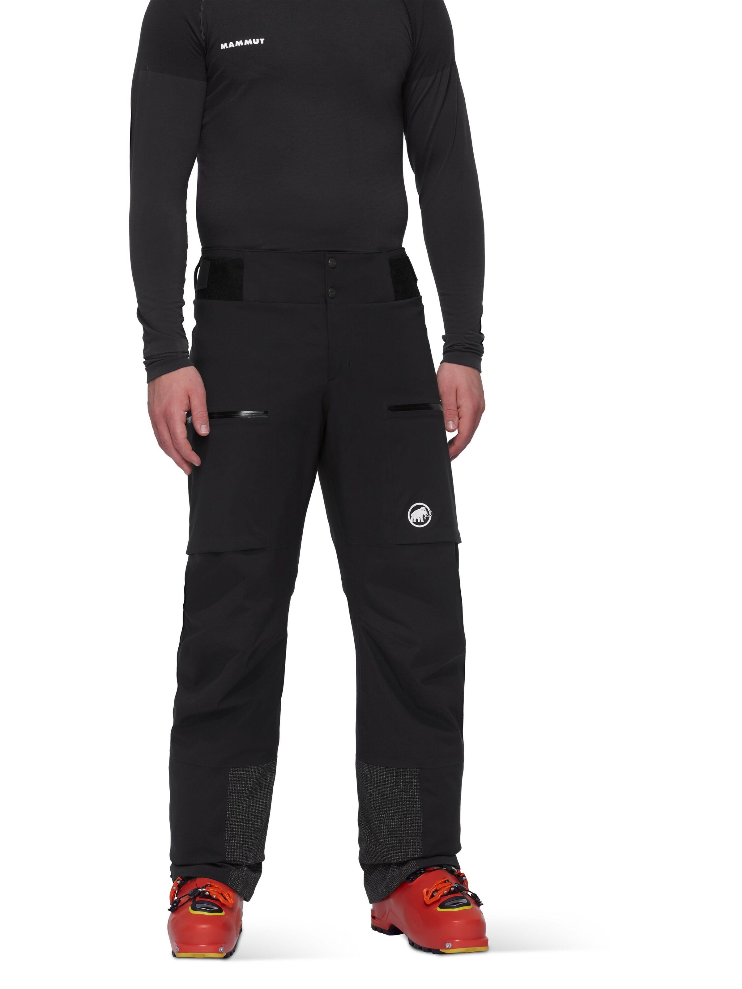 MAMMUT Loose fit Outdoor Pants in Black: front