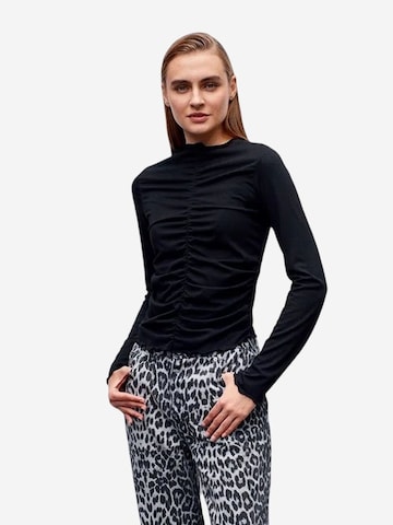 Dilvin Blouse 'Blusen' in Black: front