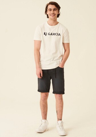 GARCIA Slimfit Shorts in Schwarz