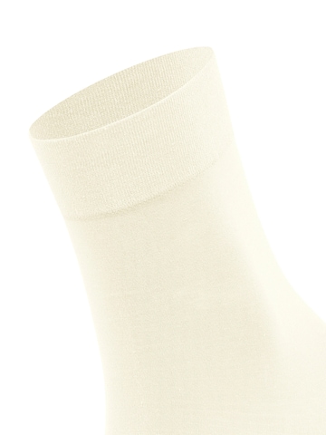 FALKE Socken 'Fine Softness'‌‌‌‌‌‌ in Weiß