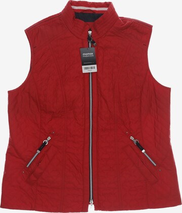Emilia Lay Vest in XXXL in Red: front