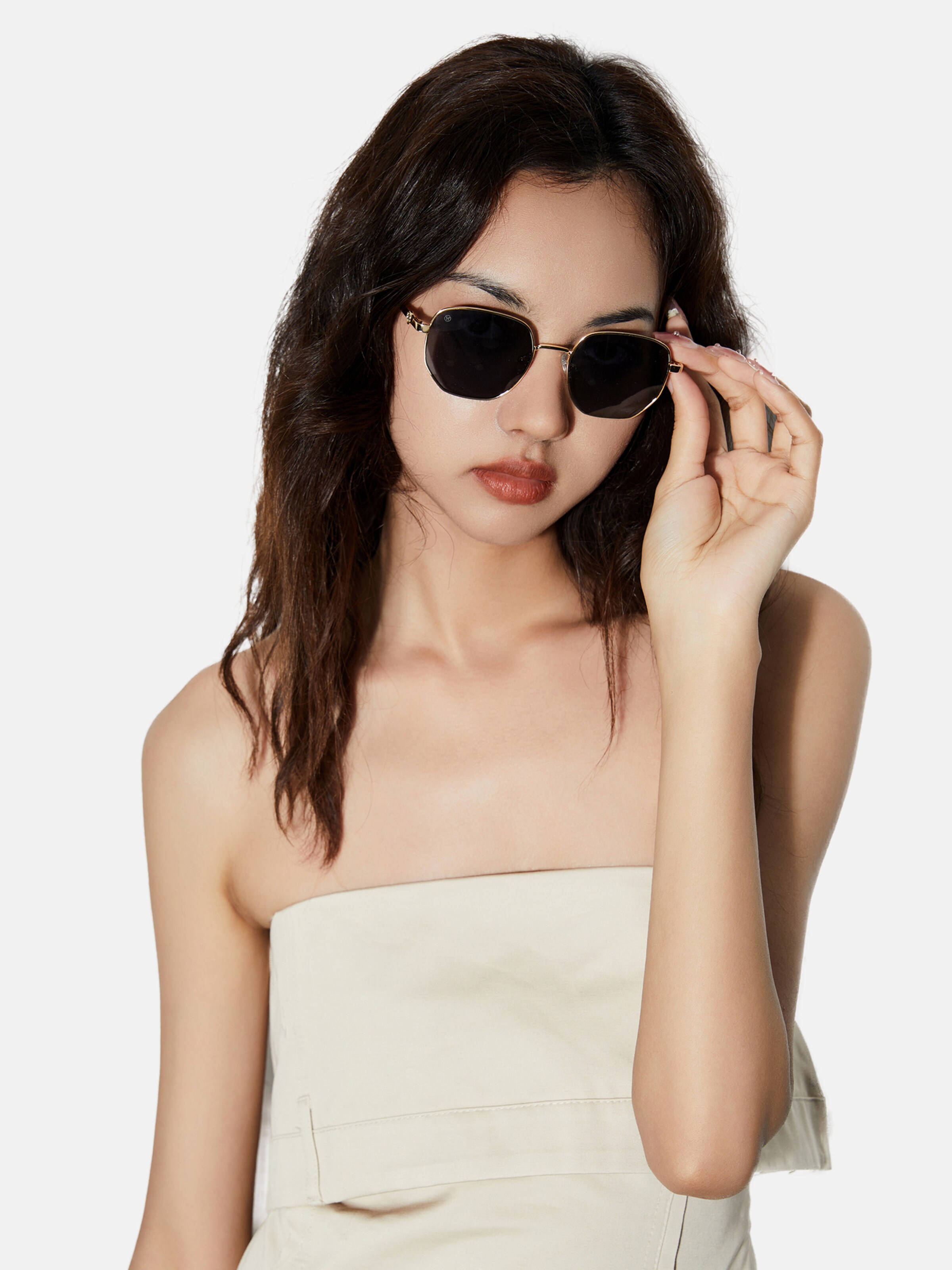 Victoria Hyde Sunglasses 'Cecilia' in Black: front