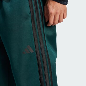 ADIDAS SPORTSWEAR Конический (Tapered) Спортивные штаны 'Stadium' в Зеленый