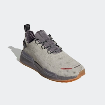 ADIDAS ORIGINALS Sneaker 'Nmd_R1 V3' in Grau