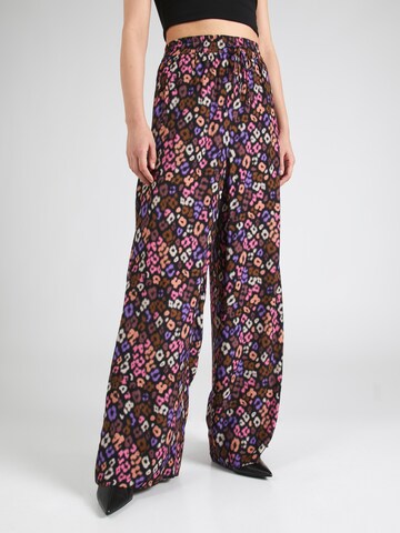 Essentiel Antwerp Regular Trousers 'EXTROVERT' in Black: front