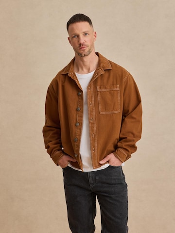 Veste mi-saison 'Lennard' DAN FOX APPAREL en marron : devant