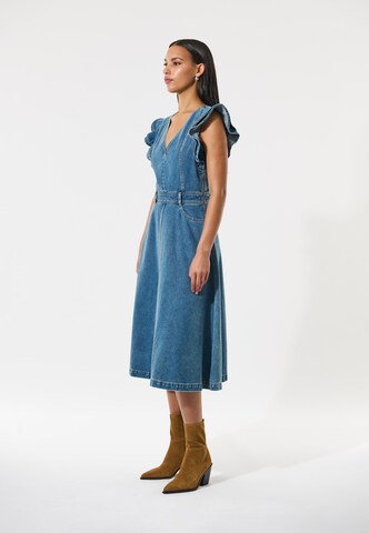 Abito di Dea Kudibal in blu