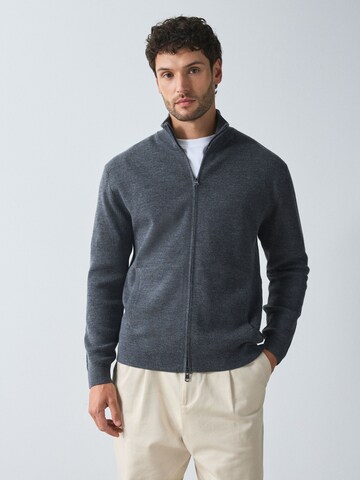 Next - Cárdigan en gris: frente