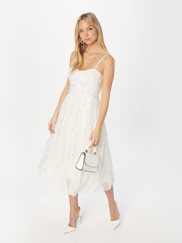 Robe de cocktail Maya Deluxe en blanc