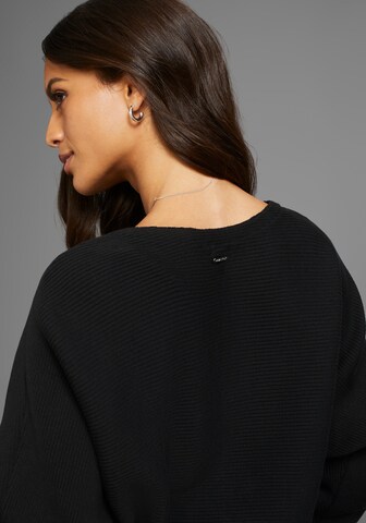 LAURA SCOTT Sweater in Black