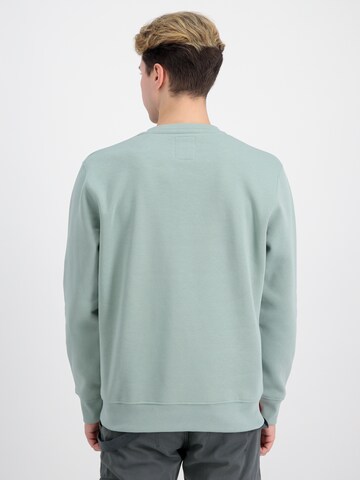 ALPHA INDUSTRIES Sweatshirt in Groen