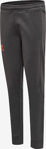 Effilé Pantalon de sport 'OFFGRID' Hummel en gris