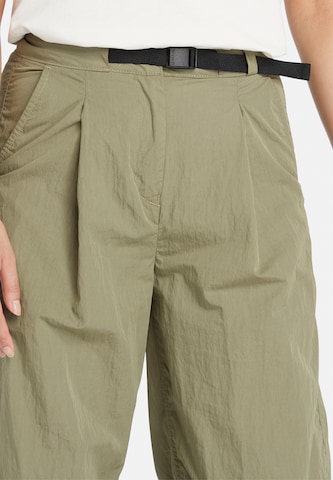 TIMBERLAND Tapered Pleat-Front Pants in Green