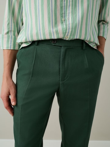 Next Regular Hose in Grün