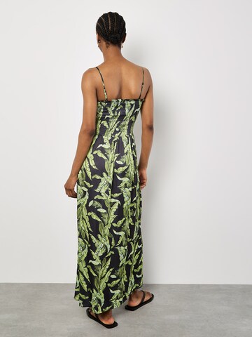Apricot Dress ' ' in Black