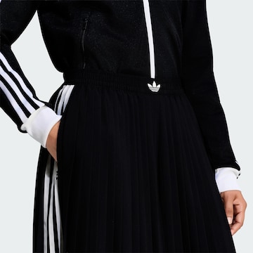 ADIDAS ORIGINALS - Pierna ancha Pantalón en negro