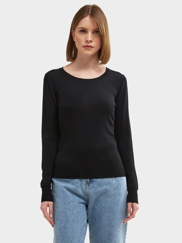 Influencer Sweter w kolorze czarny: przód