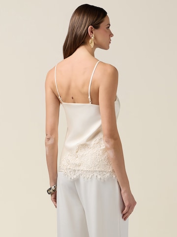 oltre Top in White