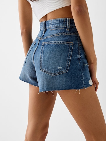 Bershka Regular Shorts in Blau