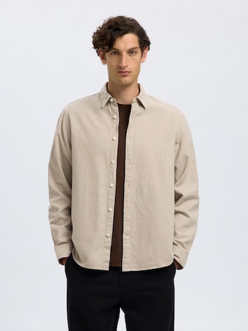 SELECTED - Regular Fit Camisa 'SLHNOAH' em bege: frente