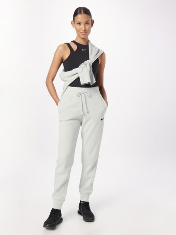 Nike Sportswear Tapered Hose in Grau