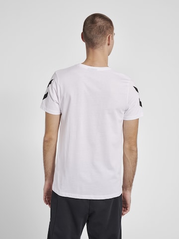 Hummel - Camiseta funcional en blanco