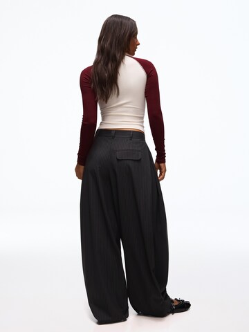 Barrel Pantaloni di Bershka in nero