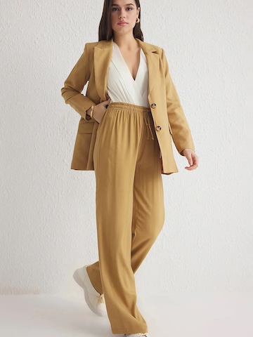 Trendyol Широкий Штаны в Бежевый